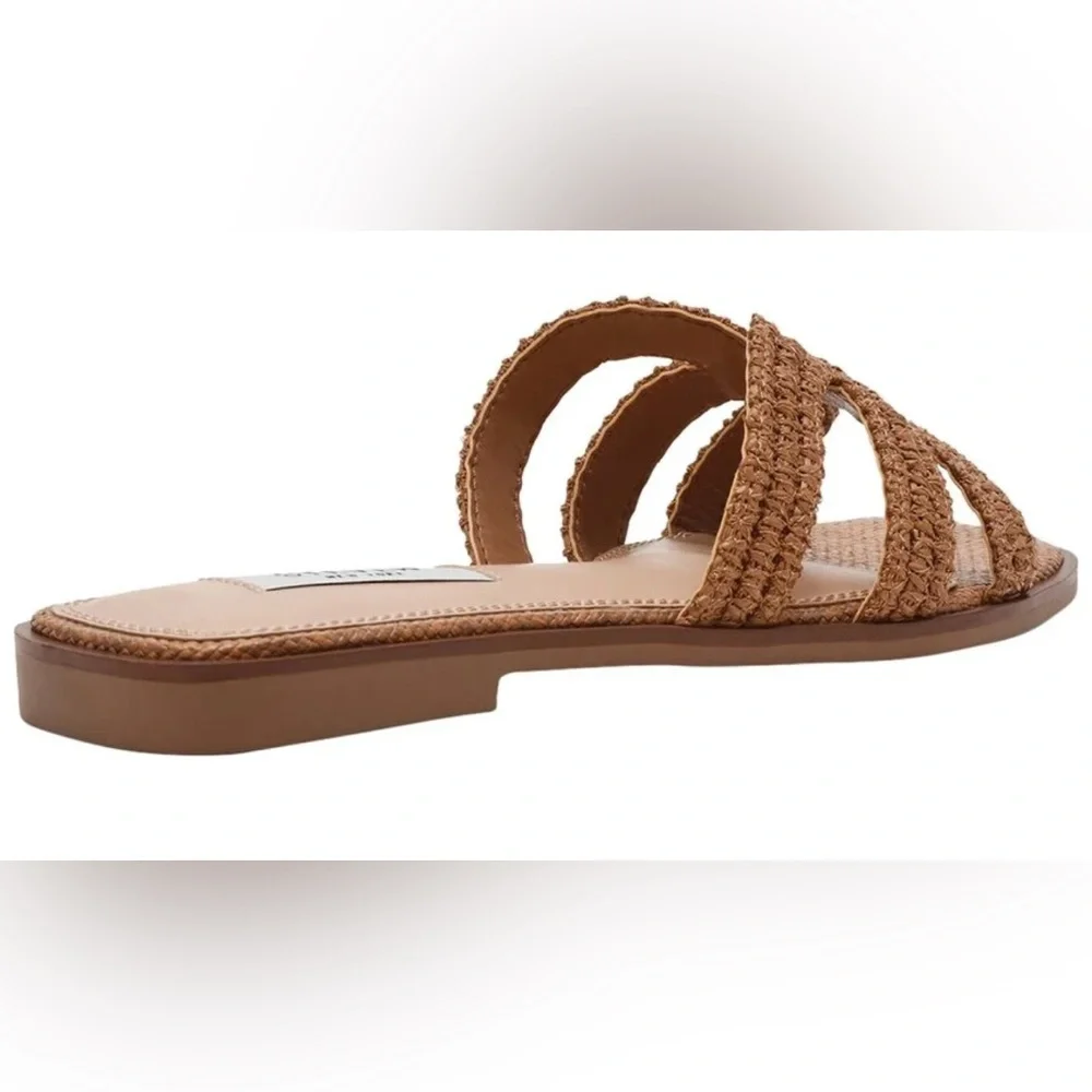 STEVEN by Steve Madden Harpo Slide Sandal. Size 8 - Picture 2 of 6